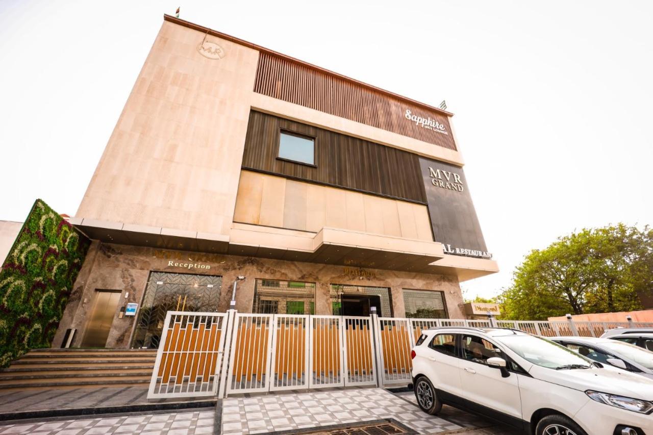 Hotel Mvr Grand Kanpur Exterior photo